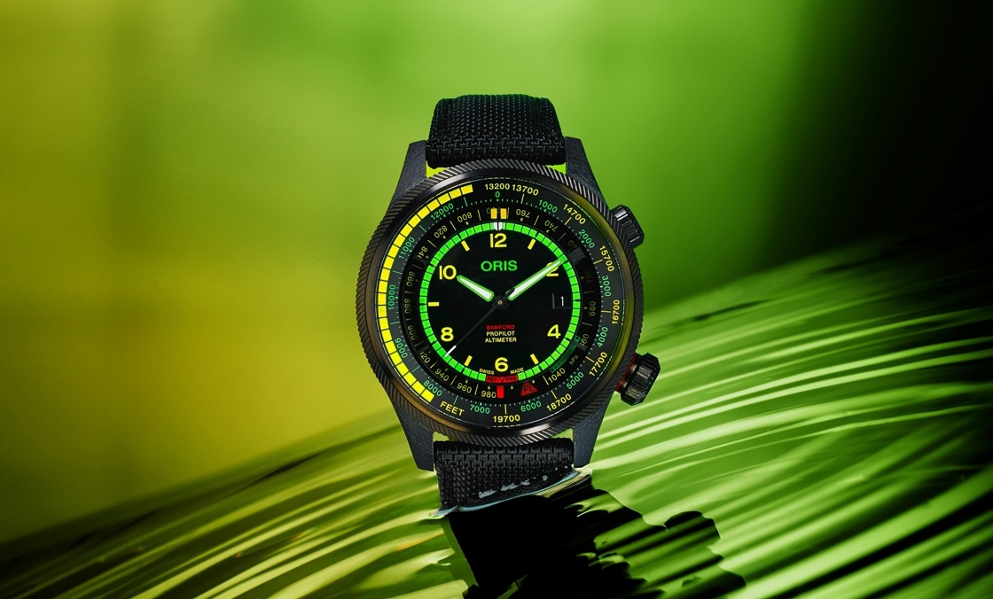ORIS - PROPILOT - 01 793 7775 8724-Set - Oris〈2025日內瓦錶展〉新作：ProPilot Altimeter “Mission Control”限量腕錶科幻風加持、Calibre 113首度加入Big Crown錶系