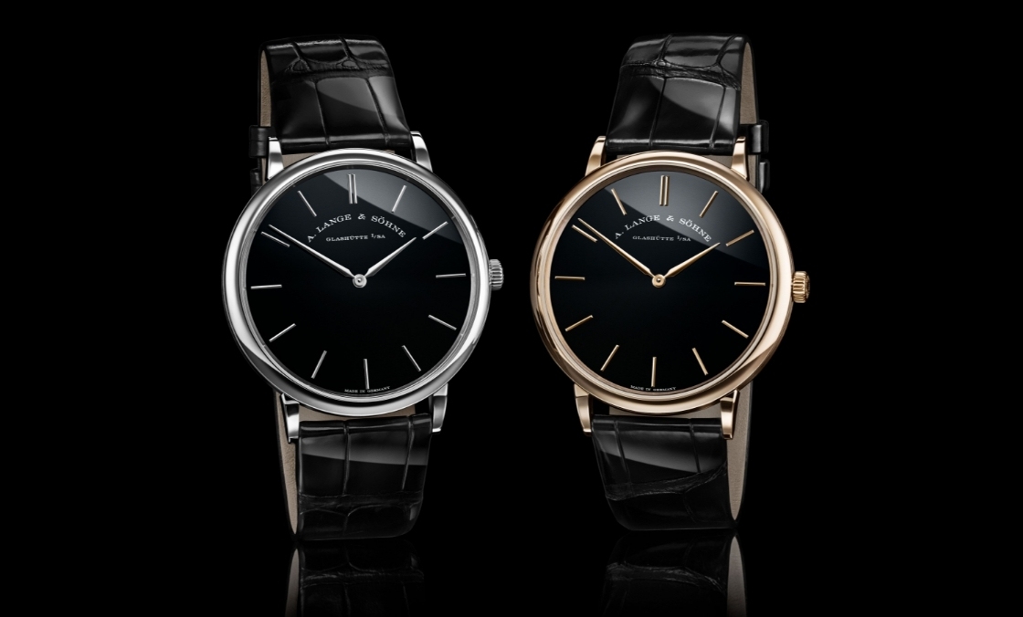 A. LANGE & SÖHNE - SAXONIA - 德系簡約，邂逅冷冽鉑金與溫潤蜜金｜朗格推出Saxonia Thin蜂蜜金及鉑金黑色縞瑪瑙限量版