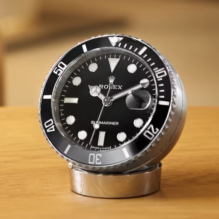 ROLEX - SUBMARINER - 909010LN-0001 - 你是勞力士鐵粉嗎?從潛水錶到座鐘及袖扣,勞力士推出配飾系列
