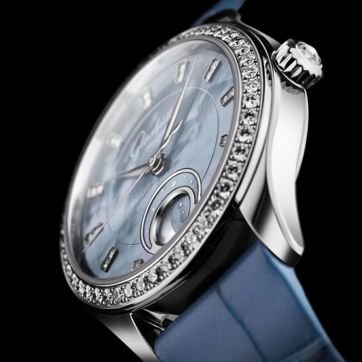 GLASHÜTTE ORIGINAL - LADIES - 1-35-14-04-12-04 - 格拉蘇蒂原創 Serenade Luna 小夜曲月相腕錶「天際藍」:一枚以城市天空為靈感的女錶