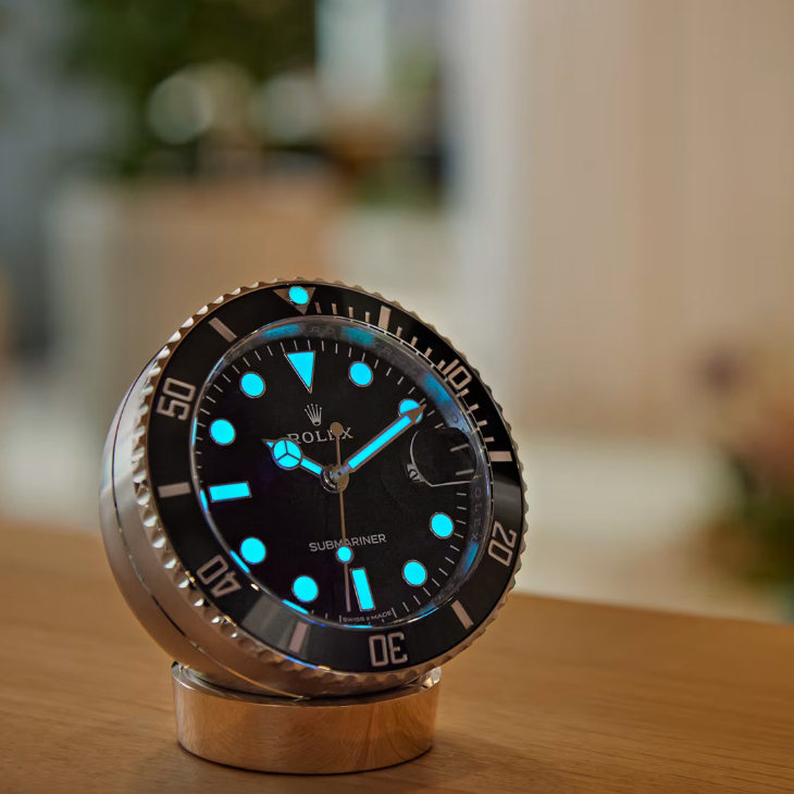 ROLEX - SUBMARINER - 909010LN-0001 - 你是勞力士鐵粉嗎?從潛水錶到座鐘及袖扣,勞力士推出配飾系列