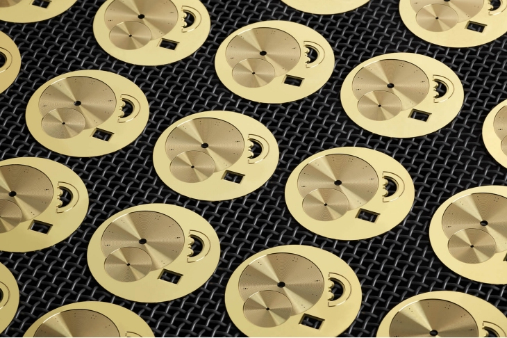 GLASHÜTTE ORIGINAL - PANO - 1-93-03-01-03-61 - 赭月流光,新錶盤工坊揭幕之作|GLASHÜTTE ORIGINAL PanoLunarTourbillon鉑金限量版