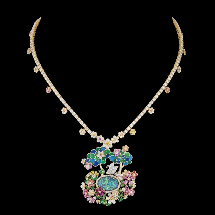 DIOR - 奇想織夢，瑰寶載藝｜DIOR以破格工藝詩意演繹Diorexquis高級珠寶系列