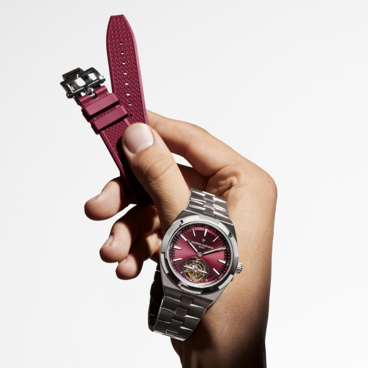 VACHERON CONSTANTIN - OVERSEAS - 6000V/210T-H179 - 八方紅運,共迎新歲!2026年紅色錶盤腕錶八選