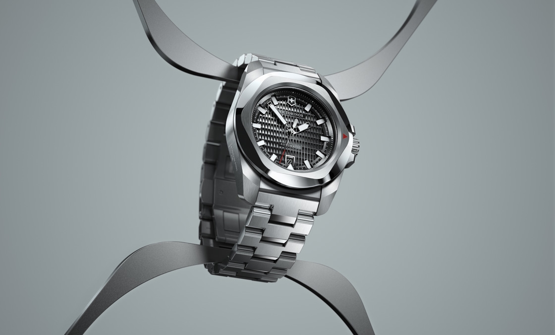 VICTORINOX - I.N.O.X. - 242020 - 除了無法被輾壓的強悍,新一代Victorinox I.N.O.X.系列腕錶還多了從容穿梭不同情境的魅力