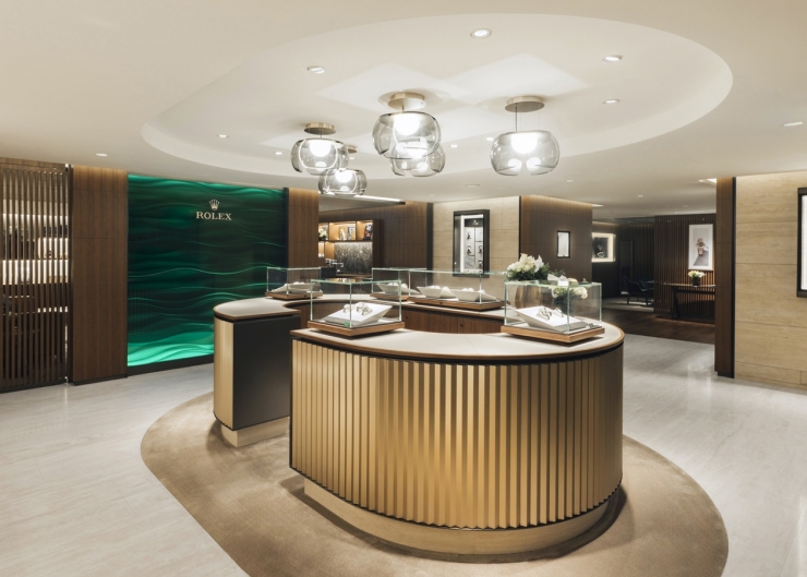三角坑紋、日期窗凸透鏡，勞迷一看就懂的空間巧思｜勞力士台北麗晶精品專門店全新開幕