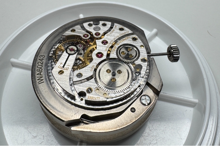 IWC - INGENIEUR - IW328908 - 親訪IWC沙夫豪森:走進機芯背後的真實世界