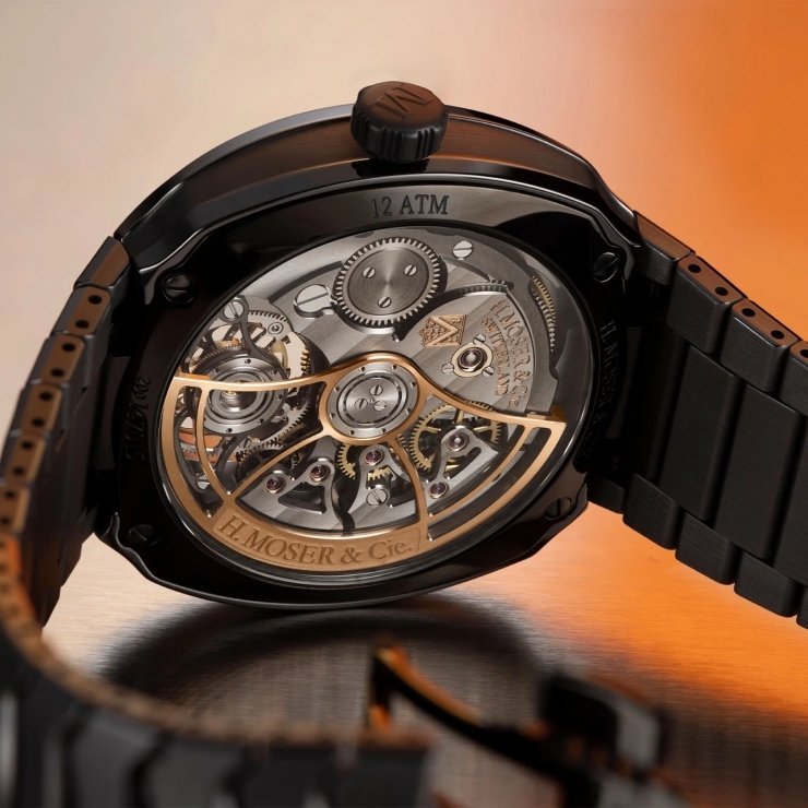 H. MOSER & CIE - 灰黑陶瓷綻紅焰:H. Moser & Cie. 首款全陶瓷 Streamliner 陀飛輪登場