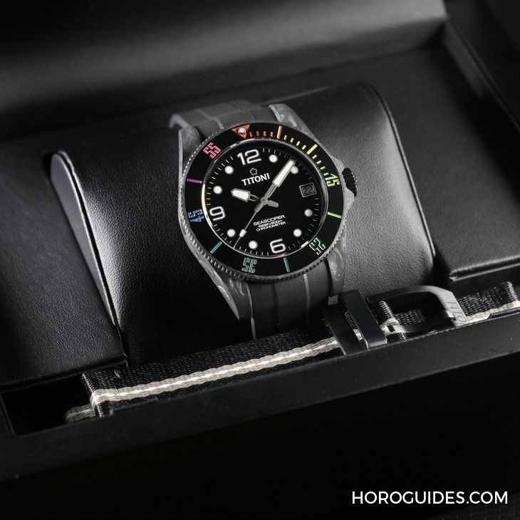 TITONI - SEASCOPER - 83600 C-RA-256 - 夏末黑魂大魔王來襲 TITONI Seascoper CarbonTech 彩虹圈大升級