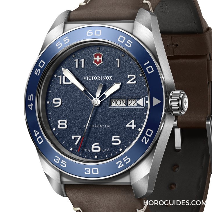 VICTORINOX - SWISS ARMY - 242040 - VICTORINOX 全新Swiss Army系列 都會探險家進化登場