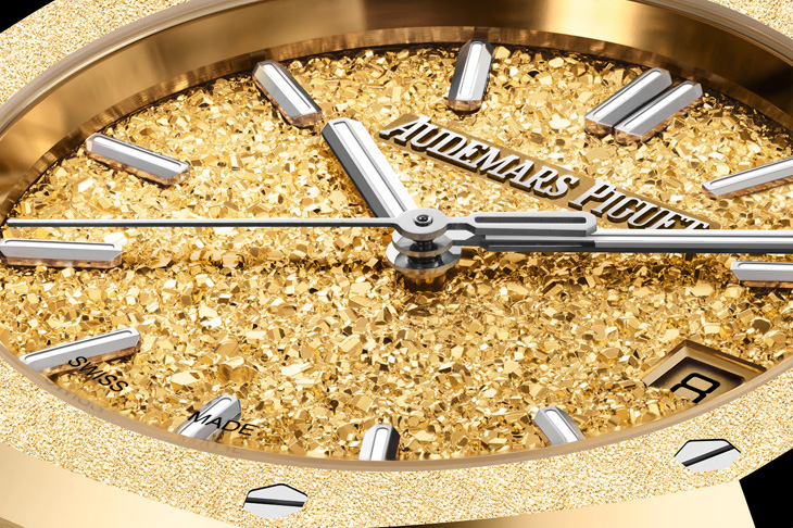 AUDEMARS PIGUET - ROYAL OAK - 77450BA.GG.1361BA.01 - 擁抱經典工藝也探索創新技術，看愛彼AP如何玩轉貴金屬的多重魅力｜2024年新作精選