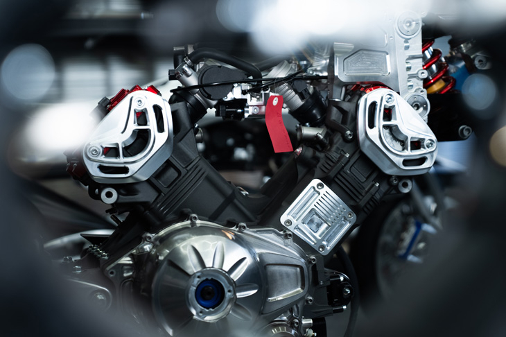 RICHARD MILLE - 極速逸品！以製錶精髓入魂的動力機械｜RICHARD MILLE ⨯ Brough Superior RMB01摩托車