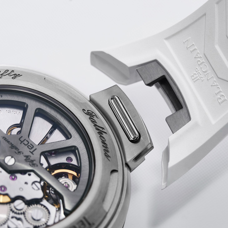 BLANCPAIN - FIFTY FATHOMS - 5029-12B30-94A - 寶珀全新錶帶快拆系統,五十噚Tech-nicolors腕錶率先採用