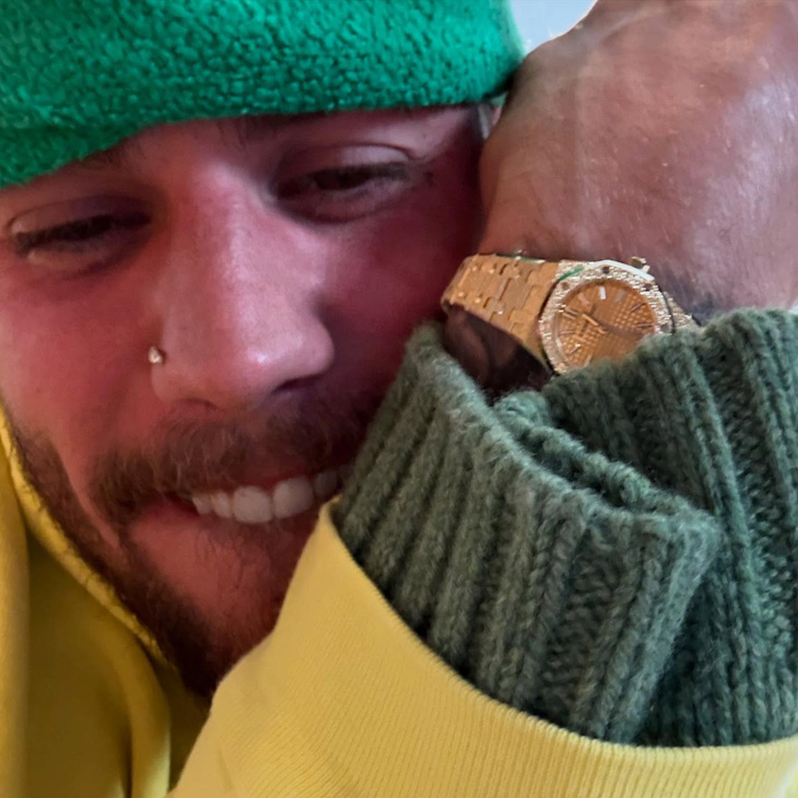 AUDEMARS PIGUET - ROYAL OAK - 77451ST.ZZ.1361ST.03 - 情人節送錶原來可以這樣挑!懂錶的人都這樣選