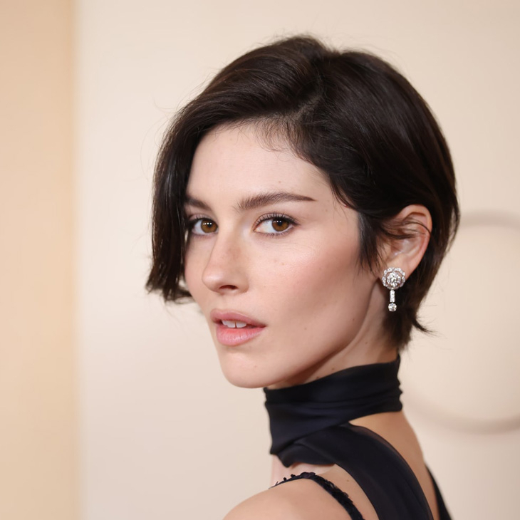 CHANEL - BOY·FRIEND - H6589 - 重溫1930年代好萊塢風華｜CHANEL閃耀2026奧斯卡紅毯