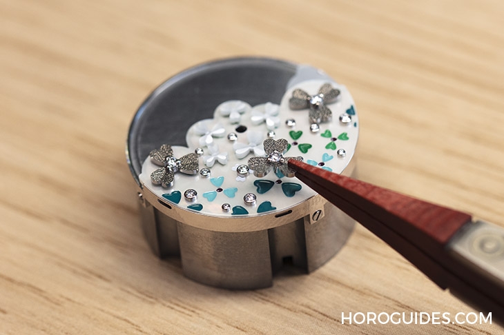 VAN CLEEF & ARPELS - POETIC COMPLICATION - VCARPBKD00 - 讀取她的時光花語:梵克雅寶2023全新詩意複雜時計
