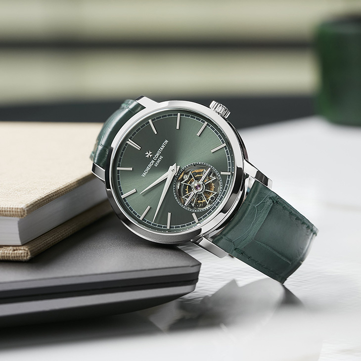 VACHERON CONSTANTIN - OVERSEAS - 4300V/220R-H144 - 江詩丹頓多款矚目時計匯聚，點燃HOROGUIDES「新生代藏家聚會」收藏熱情