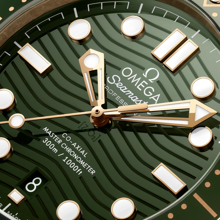 OMEGA - SEAMASTER - 210.52.42.20.04.001 - 奢華潛水四重奏!OMEGA Seamaster海馬潛水300米系列貴金屬新款列陣