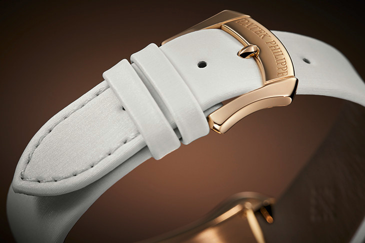 PATEK PHILIPPE - GONDOLO - 4962/200R-010 - 珍藝斑馬,躍現藍寶石雕刻錶面|百達翡麗Gondolo Serata "Zebra" Ref. 4962/200R-010腕錶