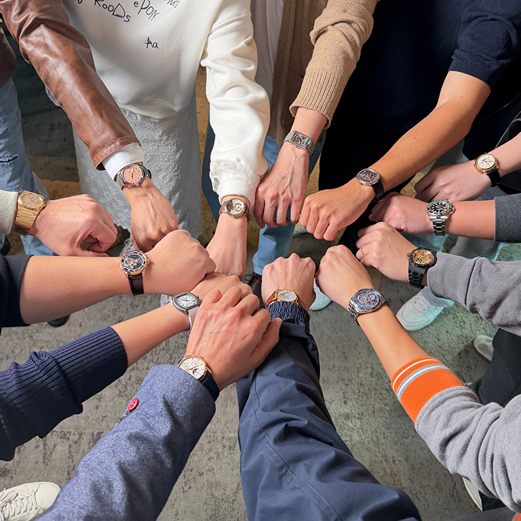 VACHERON CONSTANTIN - OVERSEAS - 4300V/220R-H144 - 江詩丹頓多款矚目時計匯聚，點燃HOROGUIDES「新生代藏家聚會」收藏熱情